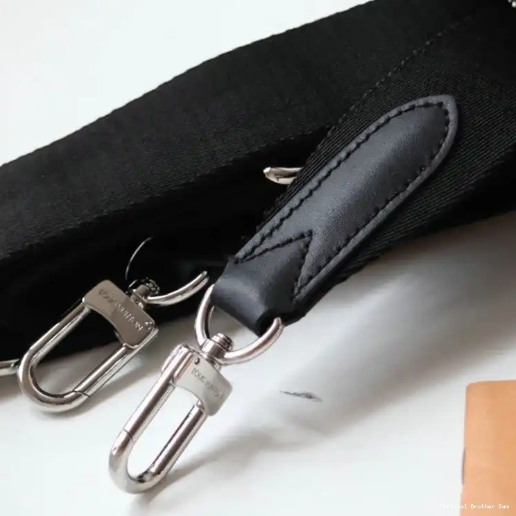 Official Brother Sam 20DJ11094 Bag LV 0821
